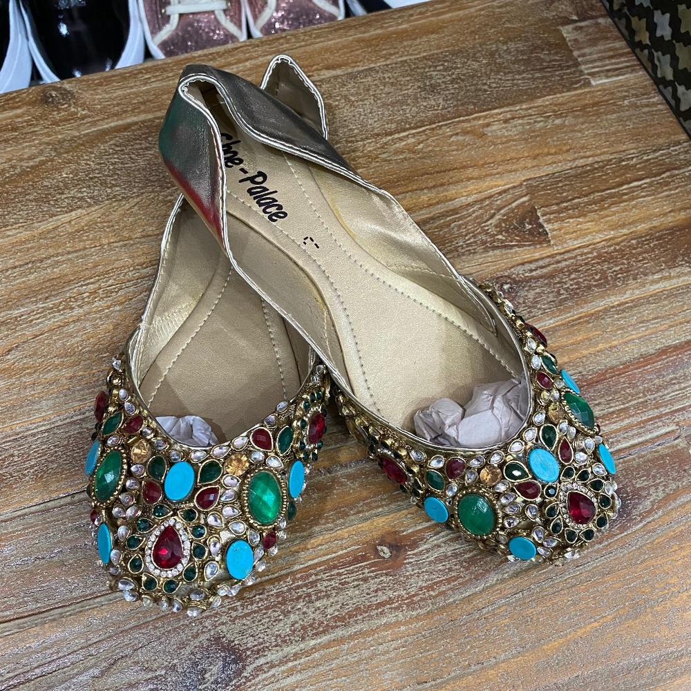 Bejeweled Khussa Juttis